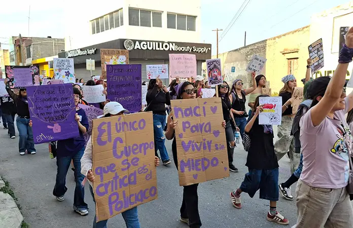 Más mujeres se unen a la marcha del 8M