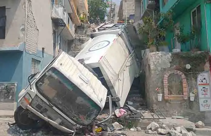 Muere mujer atropellada por un camión de basura
