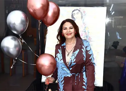 M&Oacute;NICA &iexcl;UN A&Ntilde;O M&Aacute;S DE VIDA!