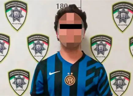 Cerca de la Facultad de Derecho, atrapan a individuo con droga 