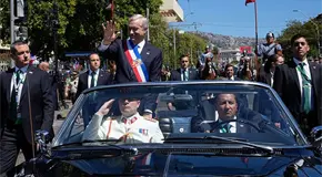 J. A. Kast asume en Chile