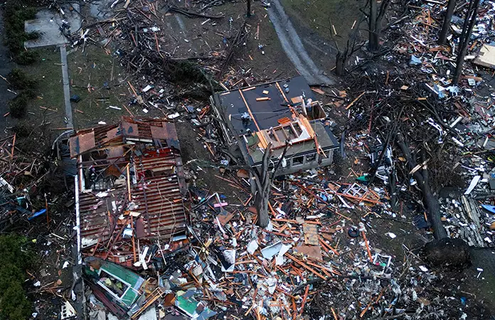 Tornados dejaron 2 muertos en EU