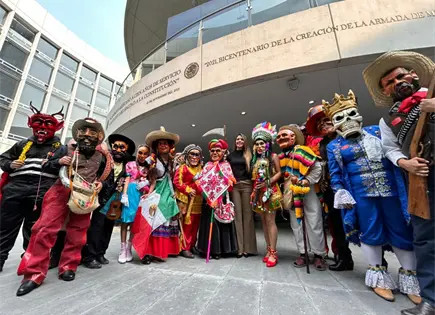 Tradiciones potosinas llegan al Senado