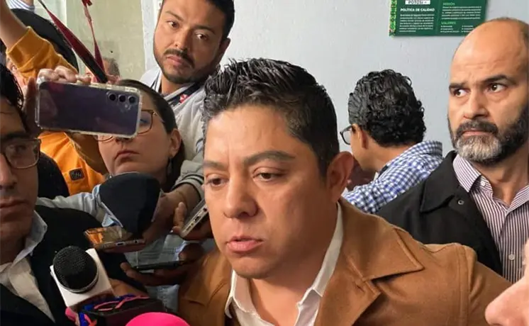 Bloquear a mujeres familiares de gobernantes es violentarlas, dice Gallardo