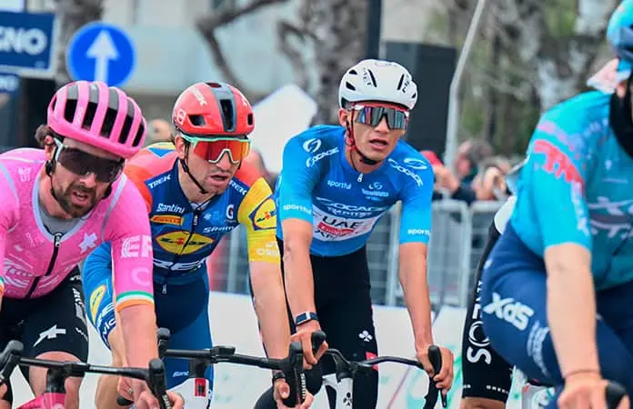 Isaac del Toro gana Tour Auvergne-Rh&ocirc;ne-Alpes