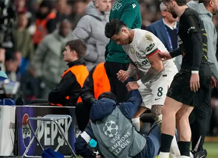 UEFA investiga a Pedro Neto por empujar a recogepelotas en Champions