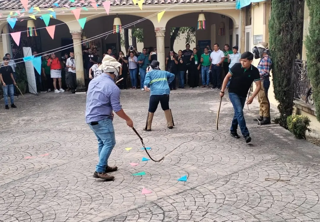 Castigos a chicotazos: vuelven los diablos de Tanlajás