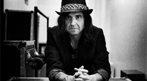 Fallece Phil Campbell, guitarrista de Mot&ouml;rhead, a los 64 a&ntilde;os
