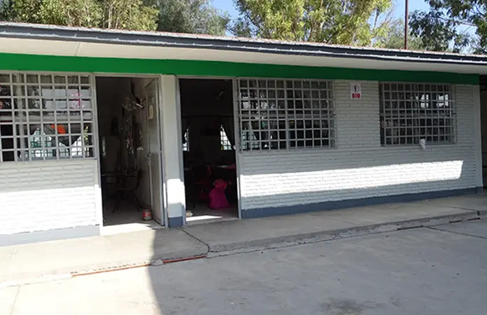 Recibe Educación solicitudes para reparar las escuelas