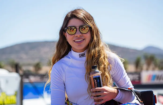 Regina Sirvent lista para la Challenger