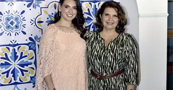 XIMENA LA DESPIDEN DE LA SOLTER&Iacute;A