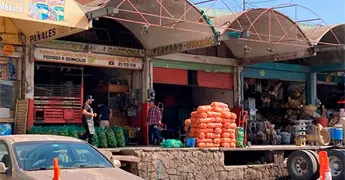 Detienen a narcos en Central de Abastos