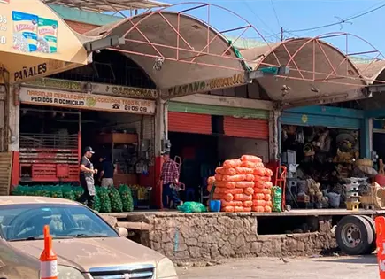 Precios elevados en frutas y hortalizas importadas en Abastos