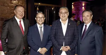 ESTUPENDA CELEBRACI&Oacute;N