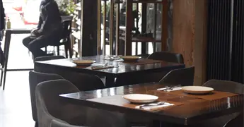 Llegan robots a los restaurantes de SLP