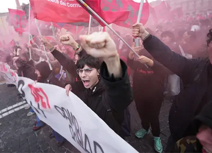 Miles protestan en Roma contra reformas judiciales y guerra Miles protestan en Roma contra reformas judiciales y guerra