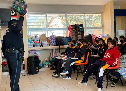 Ofrecen policías pláticas preventivas en los municipios Ofrecen policías pláticas preventivas en los municipios