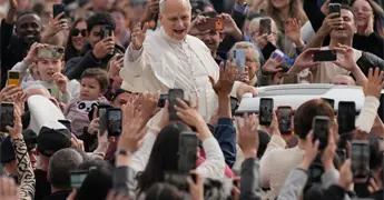 Papa Le&oacute;n XIV se muda al apartamento papal renovado en Vaticano