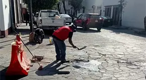 Bacheo emergente avanza en colonias de la capital potosina