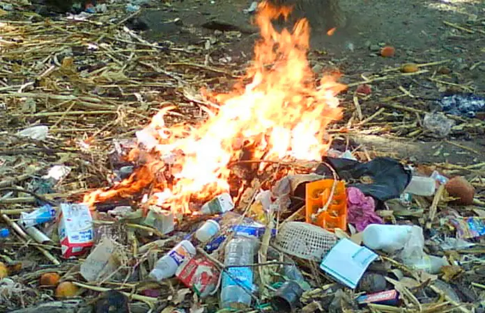 Denuncian quema ilegal de desechos