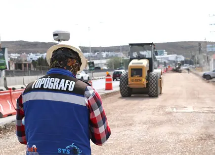Gobierno informa trabajos preliminares en paso a desnivel Arena Potos&iacute;
