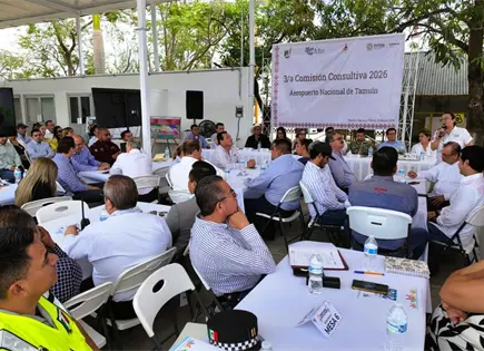 Revisan ampliación del Aeropuerto de Tamuín Revisan ampliación del Aeropuerto de Tamuín