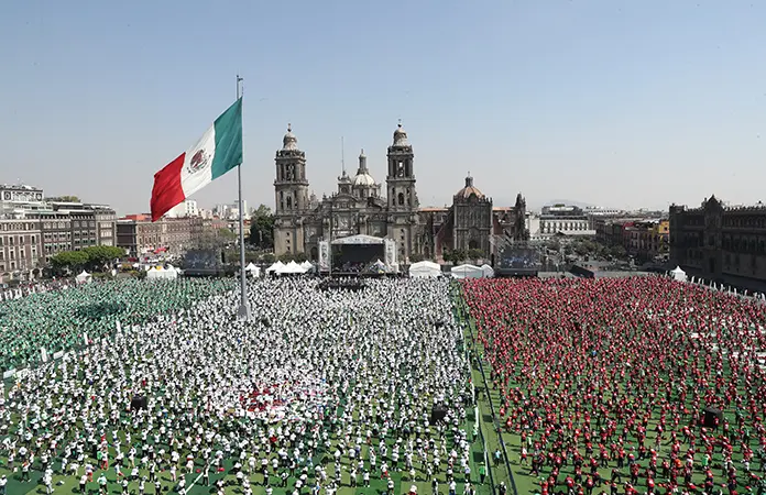 Rompen récord con clase de futbol