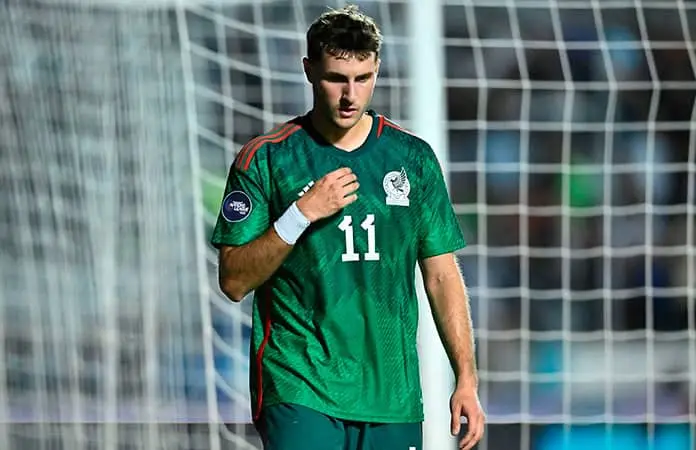 &acute;El Bebote&acute; no jugar&aacute; fecha FIFA