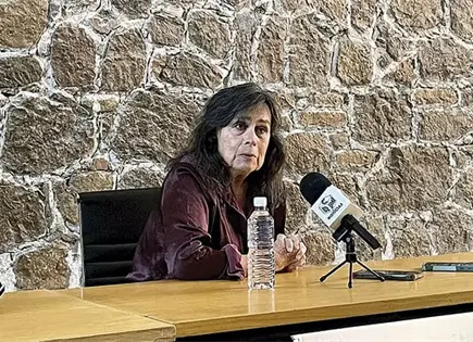 LAURA RESTREPO: ESCRIBIR PARA NO CERRAR LOS OJOS