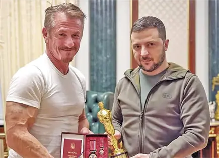 SEAN PENN RECIBE EN UCRANIA UN &Oacute;SCAR SIMB&Oacute;LICO