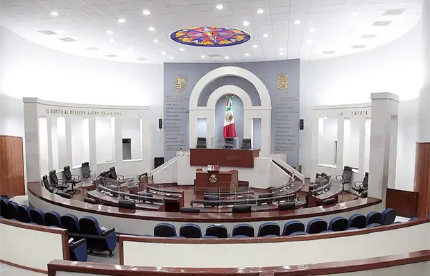 26 de 27 diputados reprobados en SLP