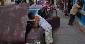 Cuba se prepara para recibir primer cargamento de combustible ruso