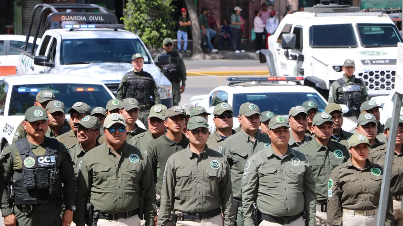 Detienen a 32 personas y aseguran droga y vehículos en operativos de la GCE