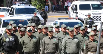 Detienen a 32 personas y aseguran droga y veh&iacute;culos en operativos de la GCE