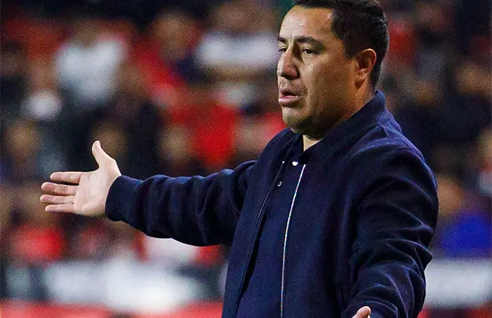 Efraín Juárez recibe cuantiosa multa