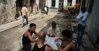 Esperanza y temor entre los cubanos