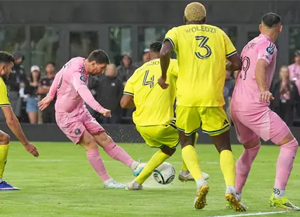 Lionel Messi llega a los 900 goles en su carrera y emula a Cristiano Ronaldo