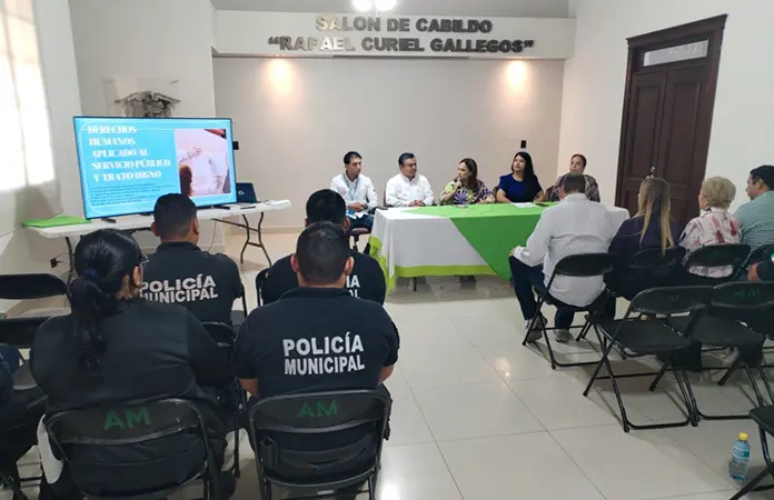 Ofrece DH curso de buenos modales y empatía a policías