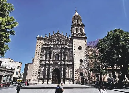 Fachada del Templo del Carmen recupera su trazo original Fachada del Templo del Carmen recupera su trazo original