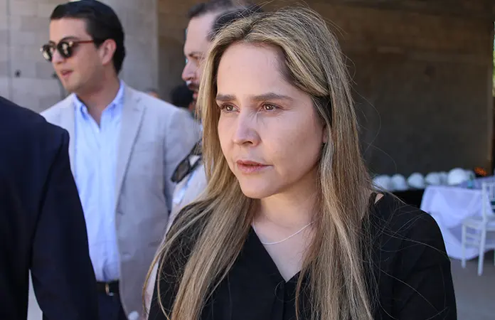 Hay gusano barrenador en dos humanas