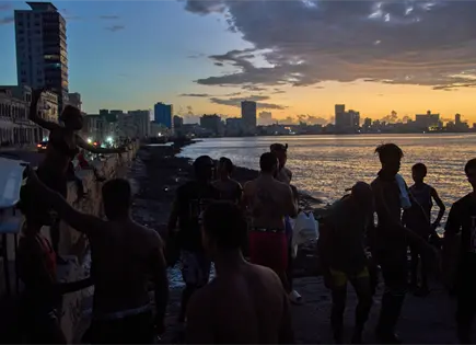 Trump intensifica cerco naval a Cuba y afecta comercio