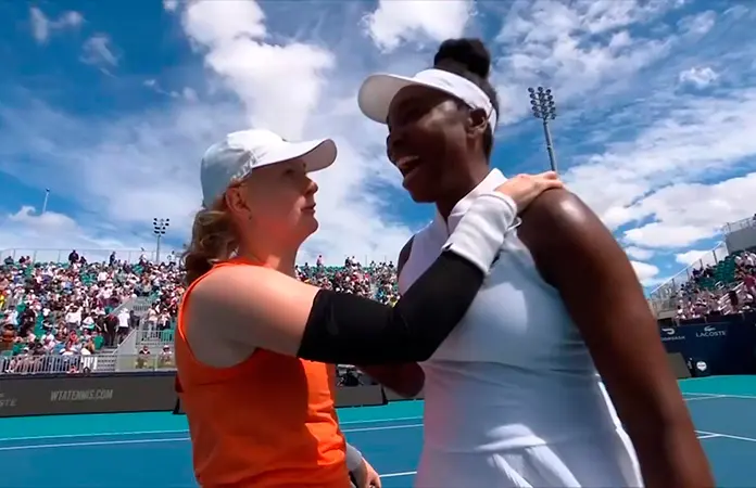 Venus Williams cae en Miami