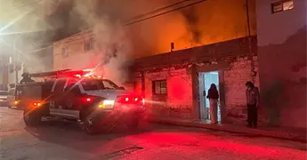 Arde una vivienda en la colonia Morales