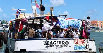 Buque zarpa hacia Cuba con ayuda