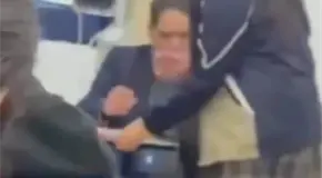 Cae docente por tomar fotos a una alumnas de Colegio del Valle