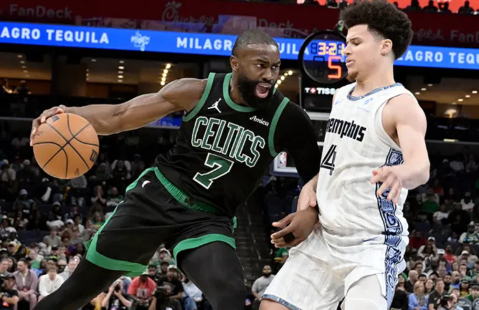 Celtics remontan para vencer a los Grizzlies