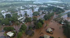 Evacuan a miles por lluvias en Haw&aacute;i