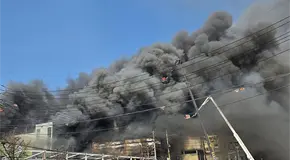 Fallecen 10 personas por incendio en f&aacute;brica