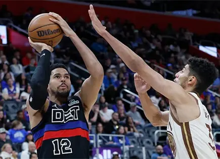 Pistons superan a los Warriors Pistons superan a los Warriors