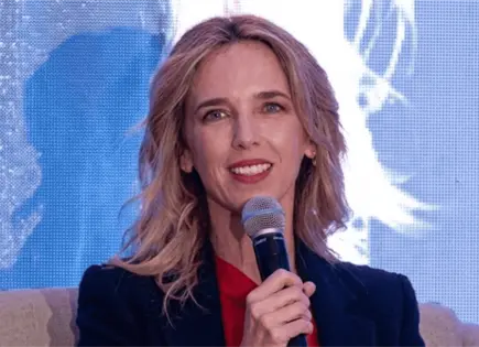 "Con dinero p&uacute;blico compran el poder": Cayetana lanza dura cr&iacute;tica a M&eacute;xico